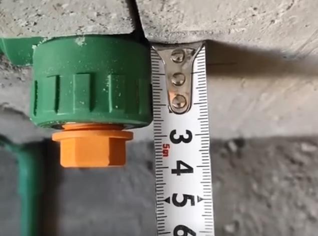 水管內(nèi)絲彎頭出墻多少合適？老師傅一句話(huà)瞬間明了！