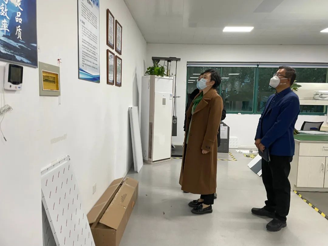 松江區(qū)副區(qū)長(zhǎng)及政府眾領(lǐng)導(dǎo)蒞臨龍勝走訪調(diào)研