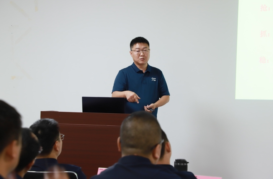 逆勢(shì)破局，聚力前行！龍勝管2025上半年度營銷會(huì)議圓滿落幕！